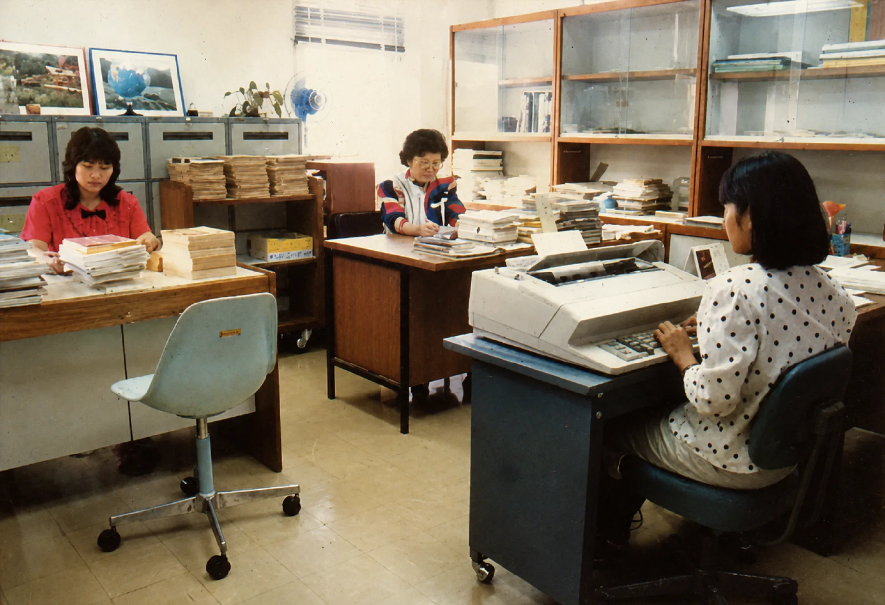 ห้องทำงานบรรณารักษ์ หอสมุดมหิดล พ.ศ. 2530